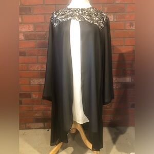 Size 4X The Vigane Collection creamy white sleeveless dress